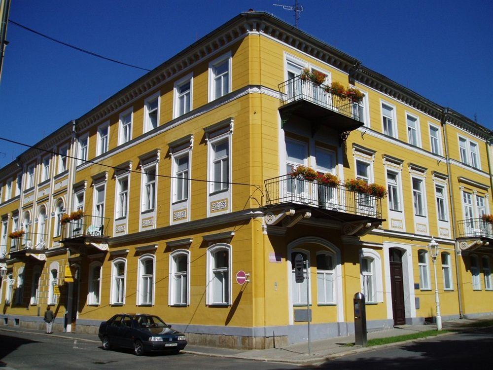 阿德勒博士Spa加库尔酒店 Františkovy Lázně 外观 照片
