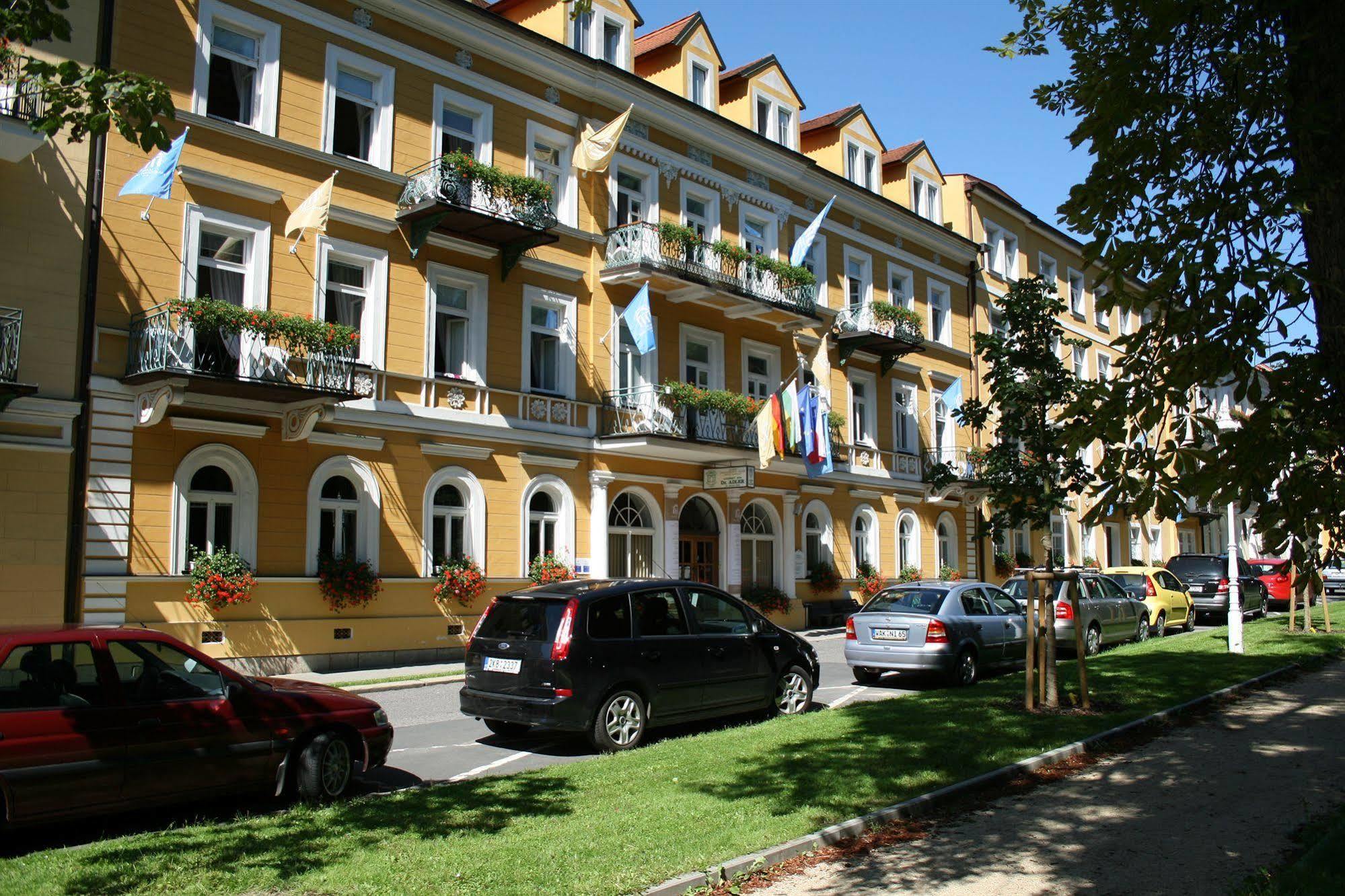 阿德勒博士Spa加库尔酒店 Františkovy Lázně 外观 照片